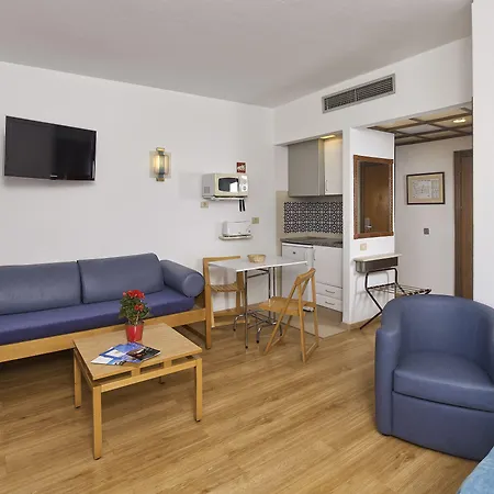 布里萨索尔公寓式酒店 4*