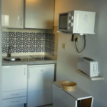 布里萨索尔公寓式酒店 4*