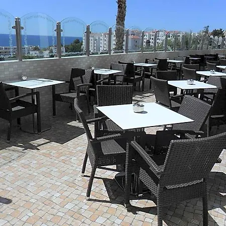Ξενοδοχείο με διαμερίσματα Brisa Sol 4*